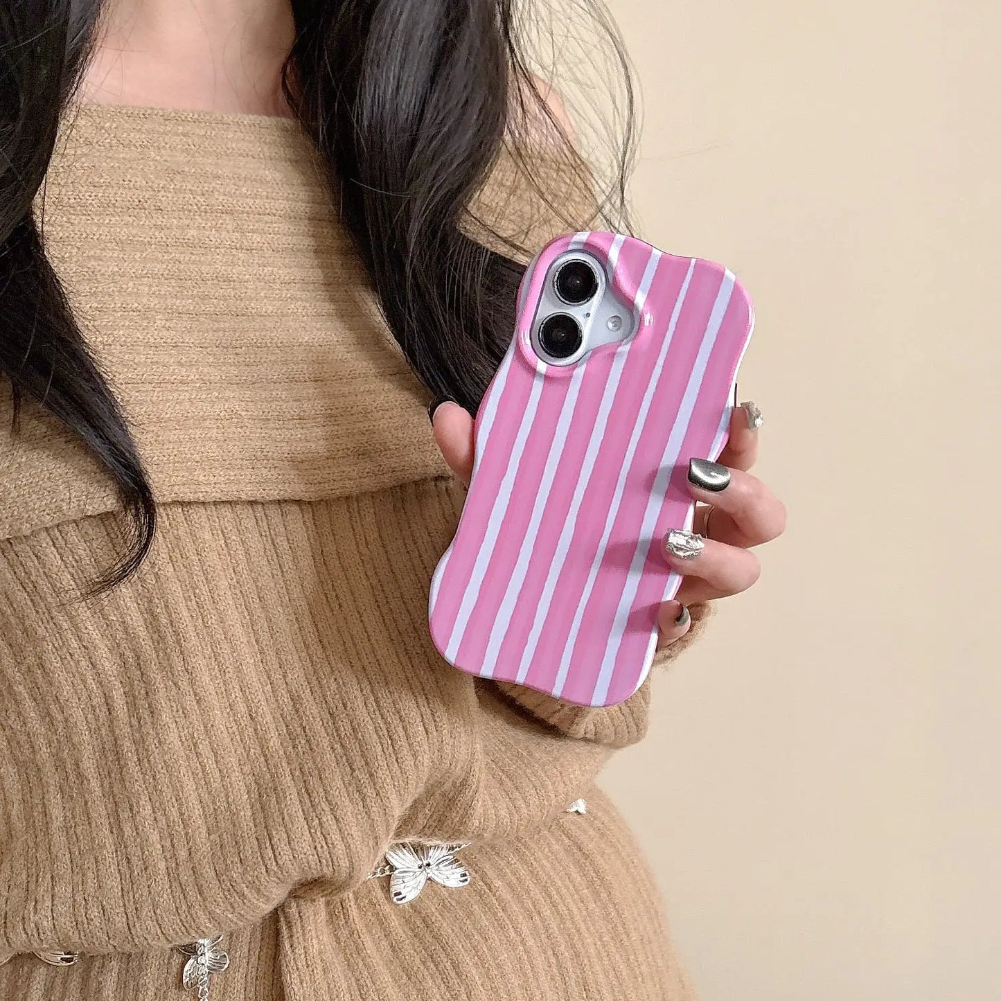 Fashion 2-in-1 Glossy Stripes iPhone Case – Slim Hard Back Cover with Wave Edges for iPhone 13–16 Pro Max, Comfortable Touch